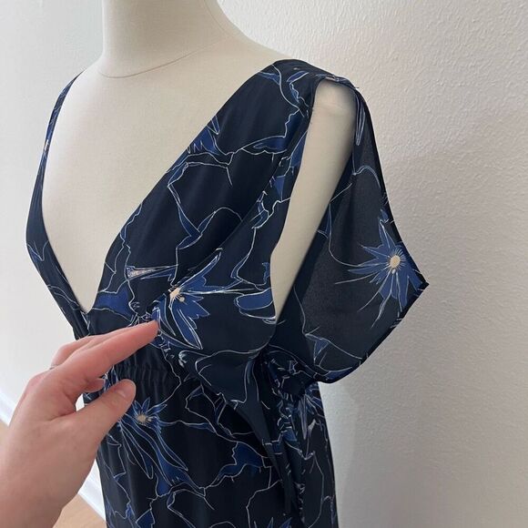 Club Monaco Blue Floral 100% Silk Kaftan Maxi Dress Women’s Size 2 - Picture 6 of 15